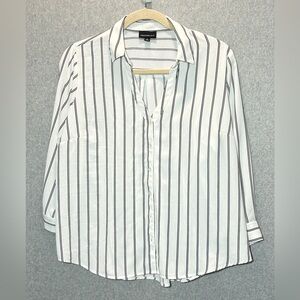 Black and‎ White Button Down Blouse Size 1X Plus size Office Business Casual
